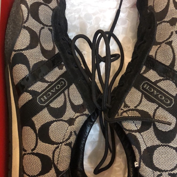 Coach shoes in box, black and white, women’s 9.5, medium with, barely worn. - Picture 2 of 5